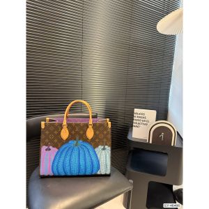 ルイヴィトン LOUIS VUITTON x YAYOIKUSAMA トートバッグ A31531
