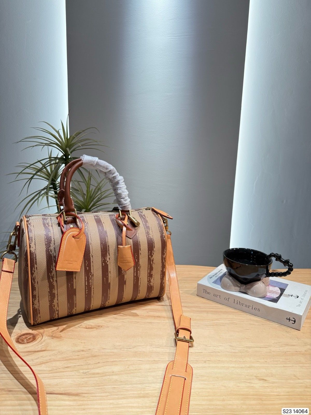 ルイヴィトン SPEEDY P9 BANDOULIÈRE30 ショルダーバッグ A31562