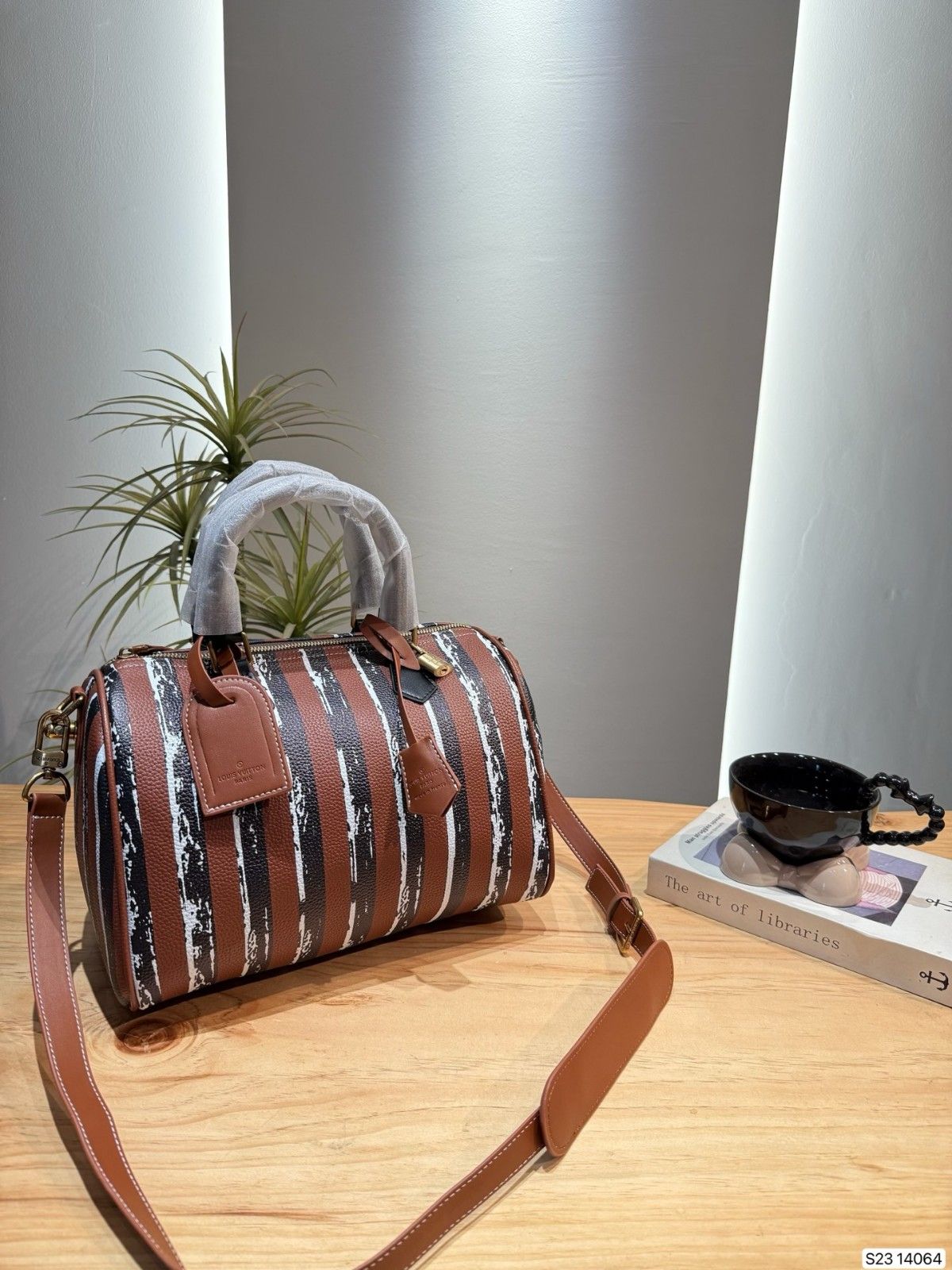 ルイヴィトン SPEEDY P9 BANDOULIÈRE30 ショルダーバッグ A31562