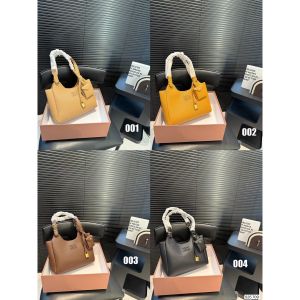 ミュウミュウ ハンドバッグ レザー ショルダー A31559