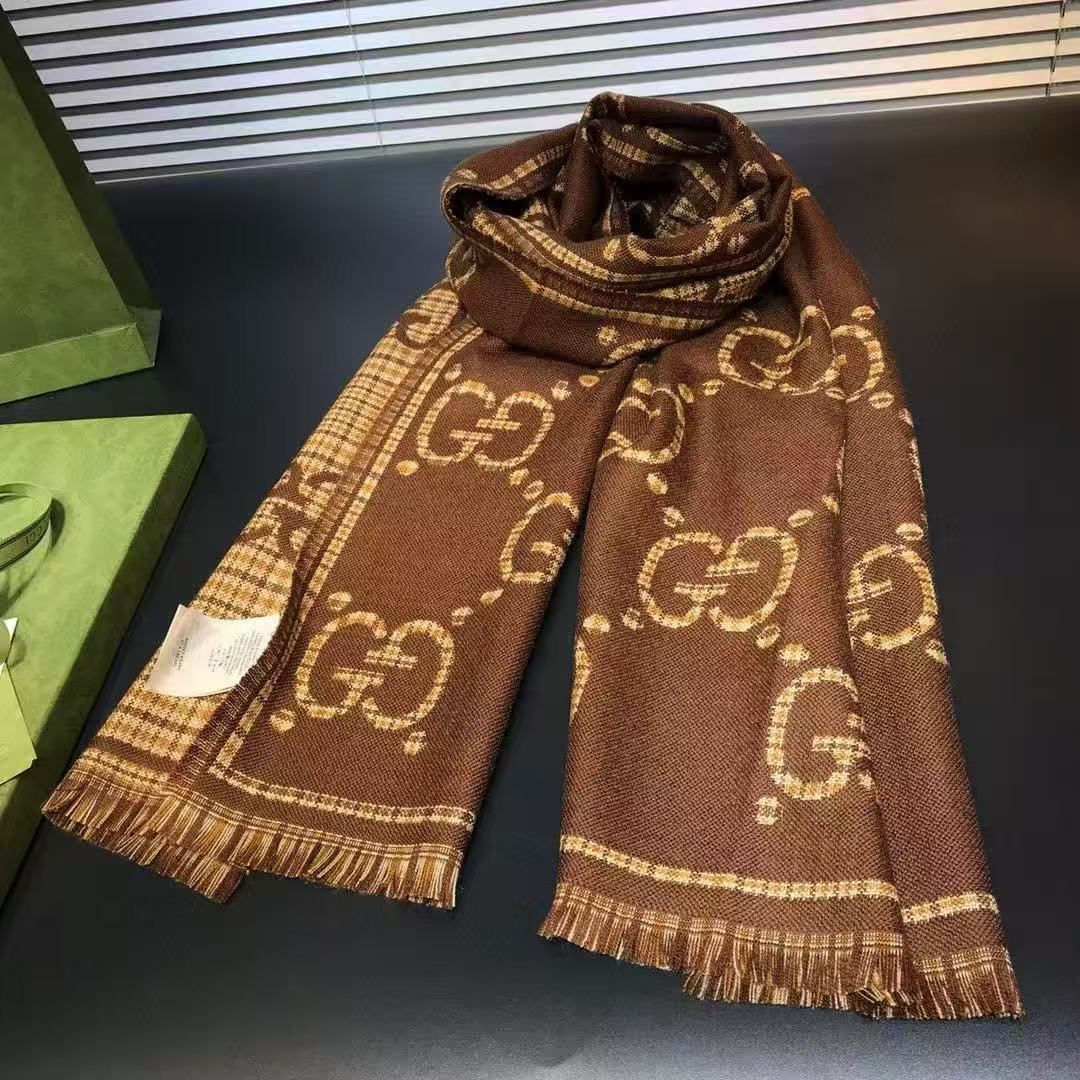 グッチ マフラー 秋冬 オシャレ A31544
