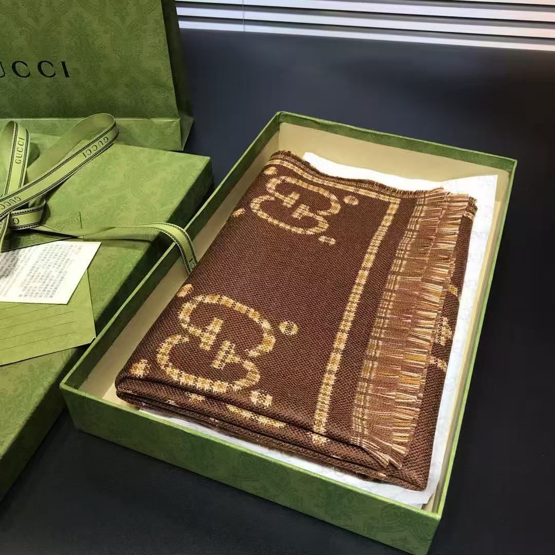 グッチ マフラー 秋冬 オシャレ A31544