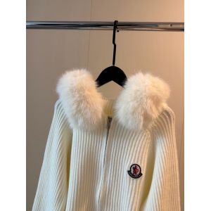 モンクレール ジャケット ニット フード付き 可愛い A31549