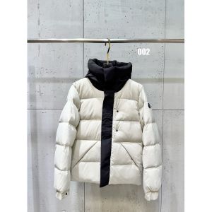 モンクレール Madeira ダウンジャケット メンズ  A31596