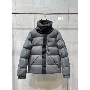 モンクレール Madeira ダウンジャケット メンズ  A31596