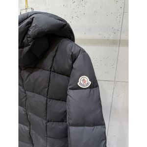 モンクレール ベルト付きロングダウンコート レディース 高品質 A31581