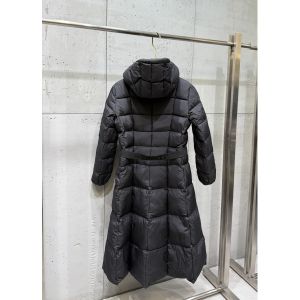モンクレール ベルト付きロングダウンコート レディース 高品質 A31581