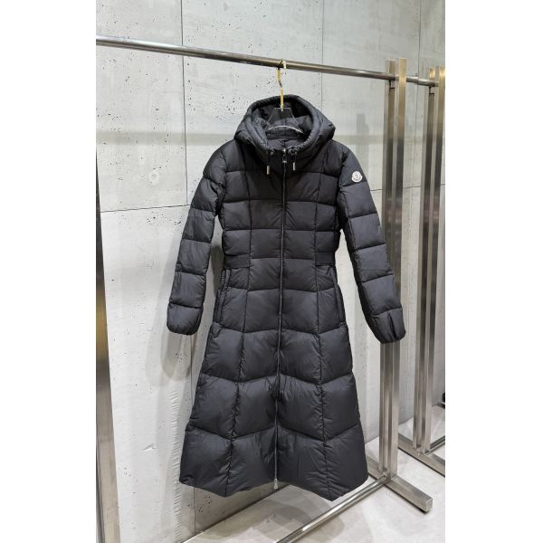 モンクレール ベルト付きロングダウンコート レディース 高品質 A31581