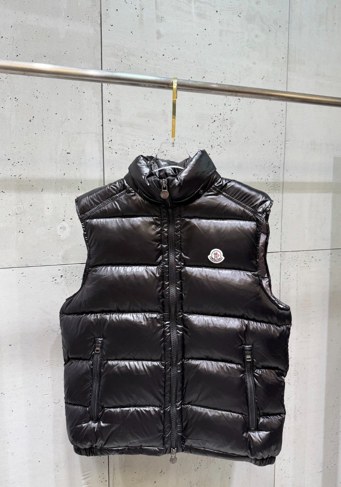 モンクレール ダウンベスト フード付き 男女兼用 高品質 A31580