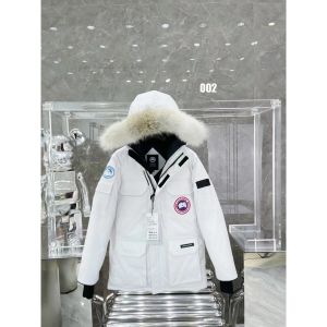 カナダグース Expedition ダウンコート パーカ ファーフード 高品質 A31576
