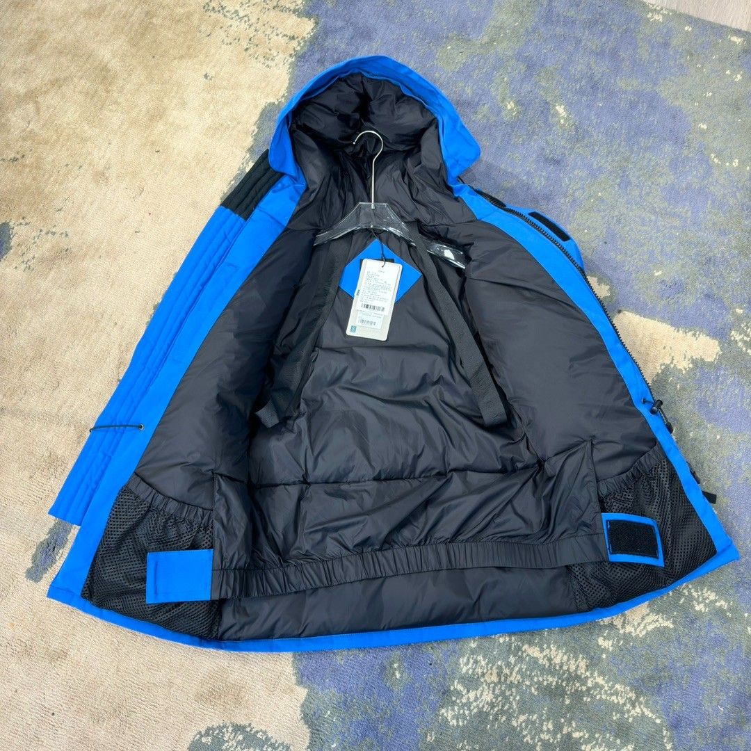 カナダグース Expedition ダウンコート パーカ ファーフード 高品質 A31576