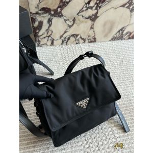 PRADA x Cini Boeri ショルダーバッグ ナイロン A31611