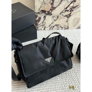PRADA x Cini Boeri ショルダーバッグ ナイロン A31611