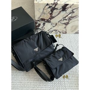 PRADA x Cini Boeri ショルダーバッグ ナイロン A31611