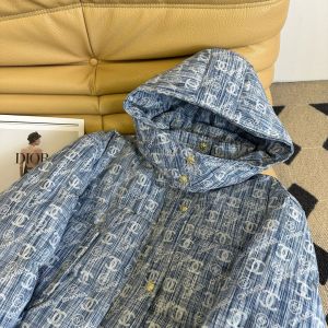 シャネル ダウンジャケット 総柄 レディース 可愛い A31606