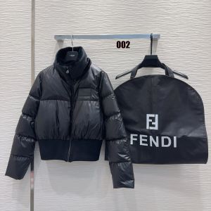 フェンディ ダウンジャケット ファー付き ショート レディース A31604