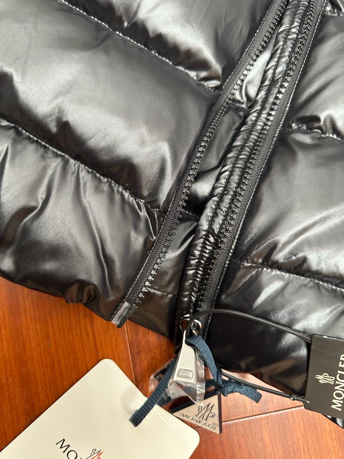 モンクレール Ghany ダウンベスト レディース 高品質 A31591