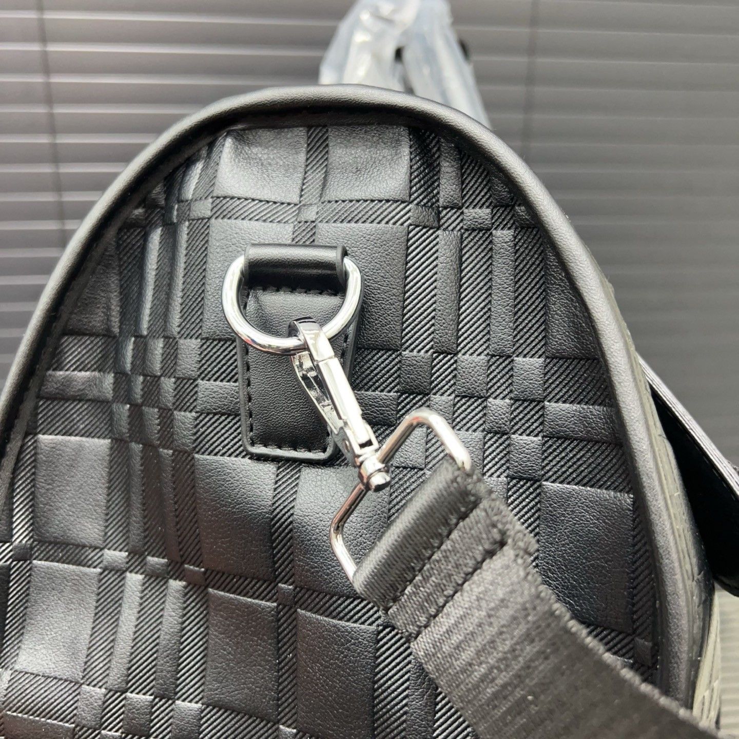 バーバリー 旅行バッグ レザー ハンドバッグ A31619