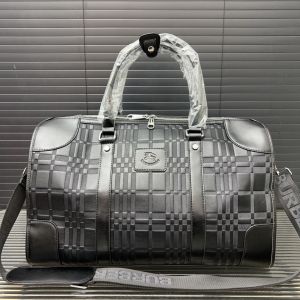 バーバリー 旅行バッグ レザー ハンドバッグ A31619