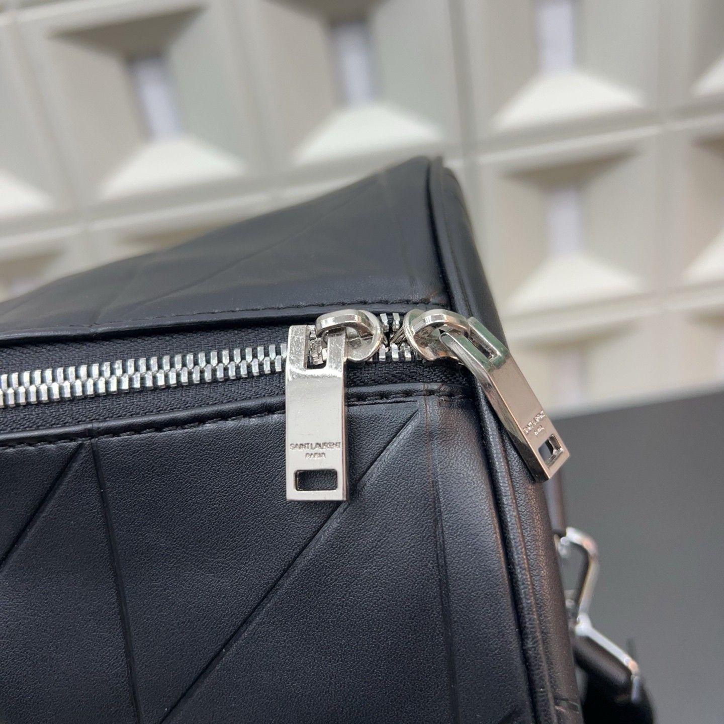 サンローラン 旅行バッグ レザー ハンドバッグ A31618