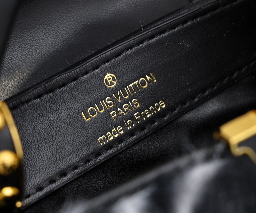 ルイヴィトン Capucines ハンドバッグ M22667/M22668 高品質 A31659