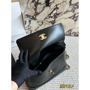 シャネル ショルダーバッグ レザー 高品質 A31656
