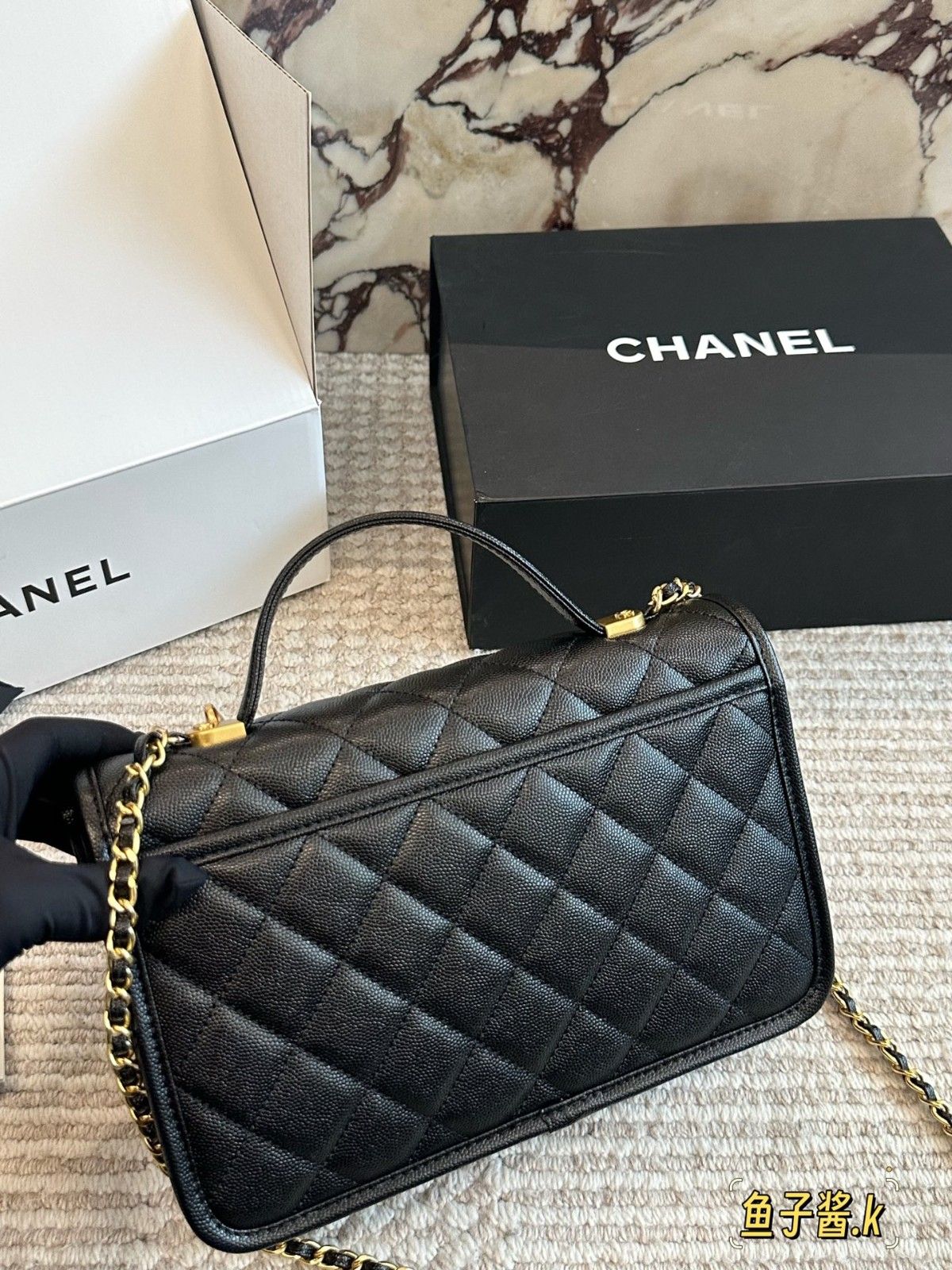 シャネル Chanel 25b ショルダーバッグ レザー オシャレ A31684