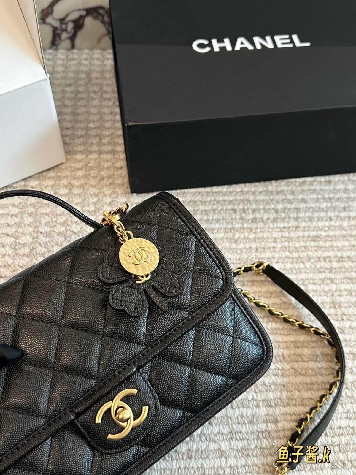 シャネル Chanel 25b ショルダーバッグ レザー オシャレ A31684
