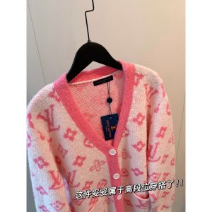 ルイヴィトン カーディガン 秋冬の定番ニット 可愛い A31674