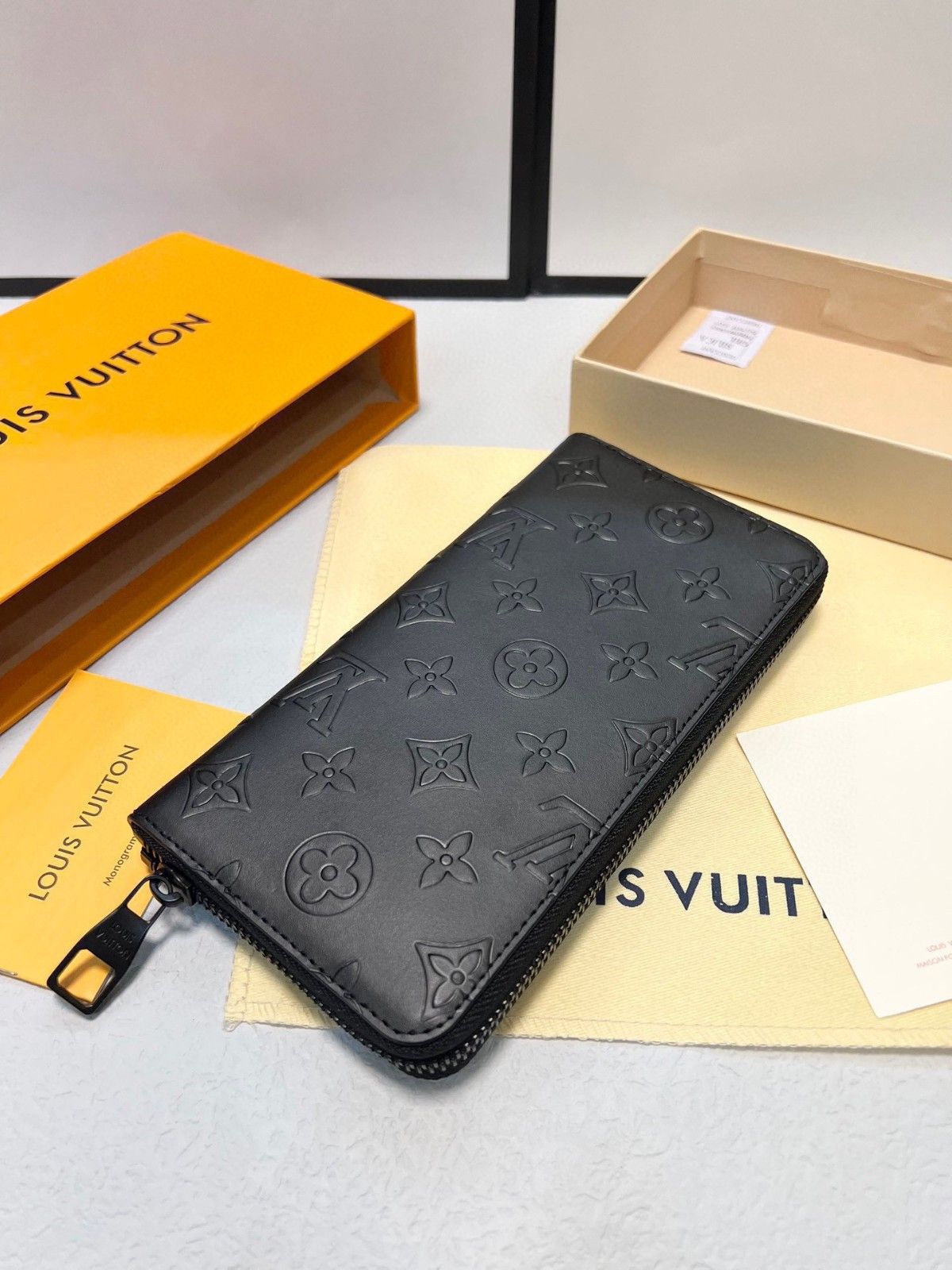 ルイヴィトン 長財布 ウォレット 高級 ラウンドファスナー A31667