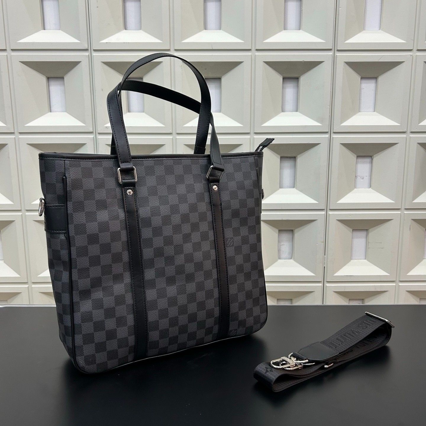 ルイヴィトン LV Damier Graphiteトートバッグ ビジネス用 ブリーフケース A31665