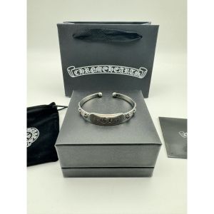 クロムハーツのオープンブレスレット 男女向け A31705