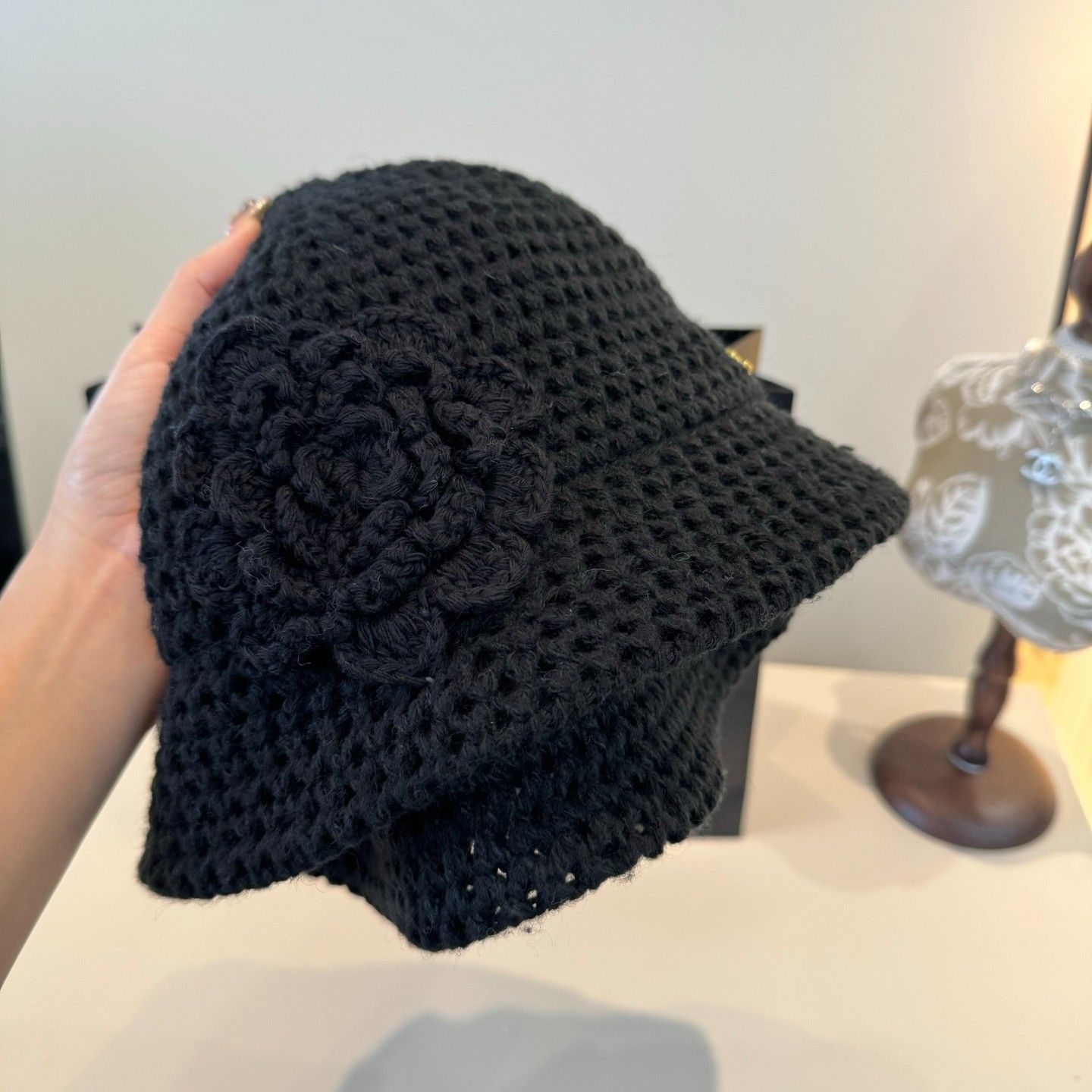 シャネル 新作 カメリア ニット ファーハット A31692