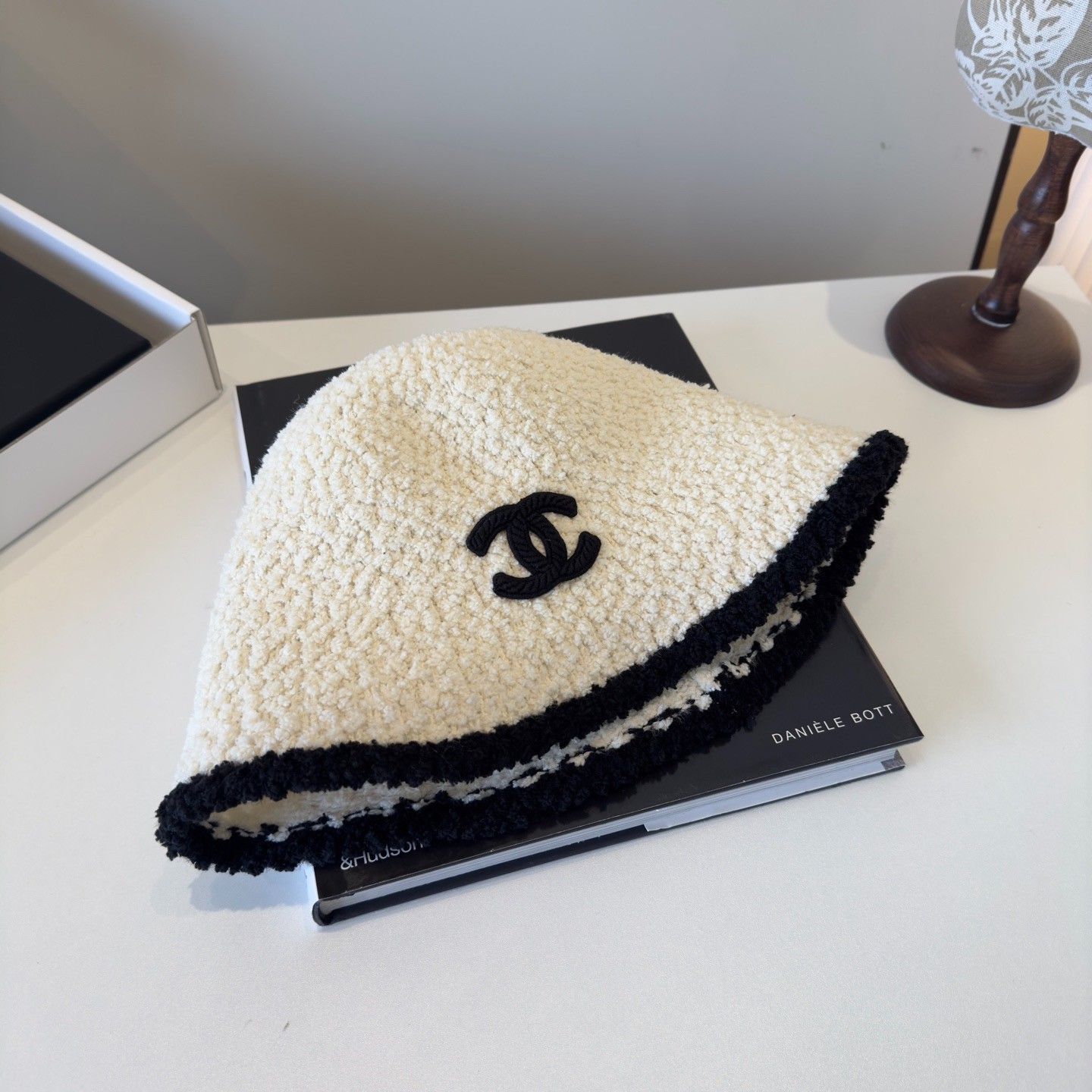 シャネル 秋冬新作のバケットハット 可愛い A32690