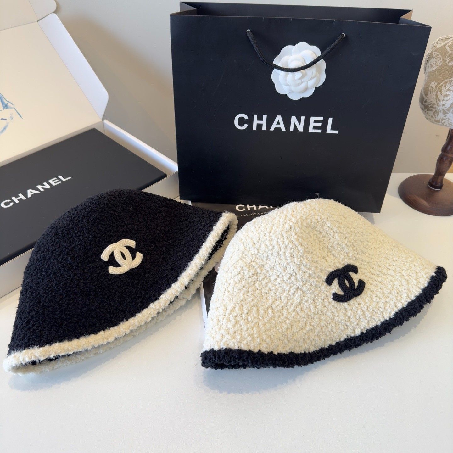 シャネル 秋冬新作のバケットハット 可愛い A32690