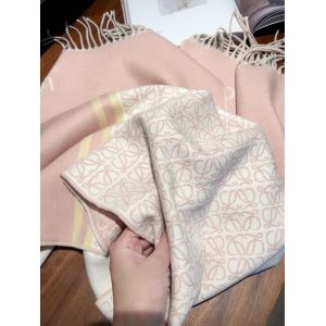 ロエベ マフラー 超可愛い 秋冬 A31703