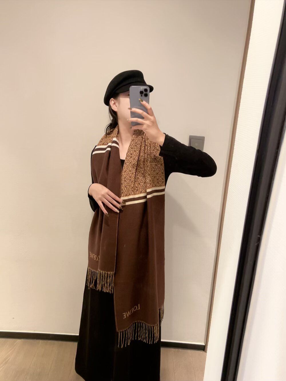 ロエベ マフラー 超可愛い 秋冬 A31703