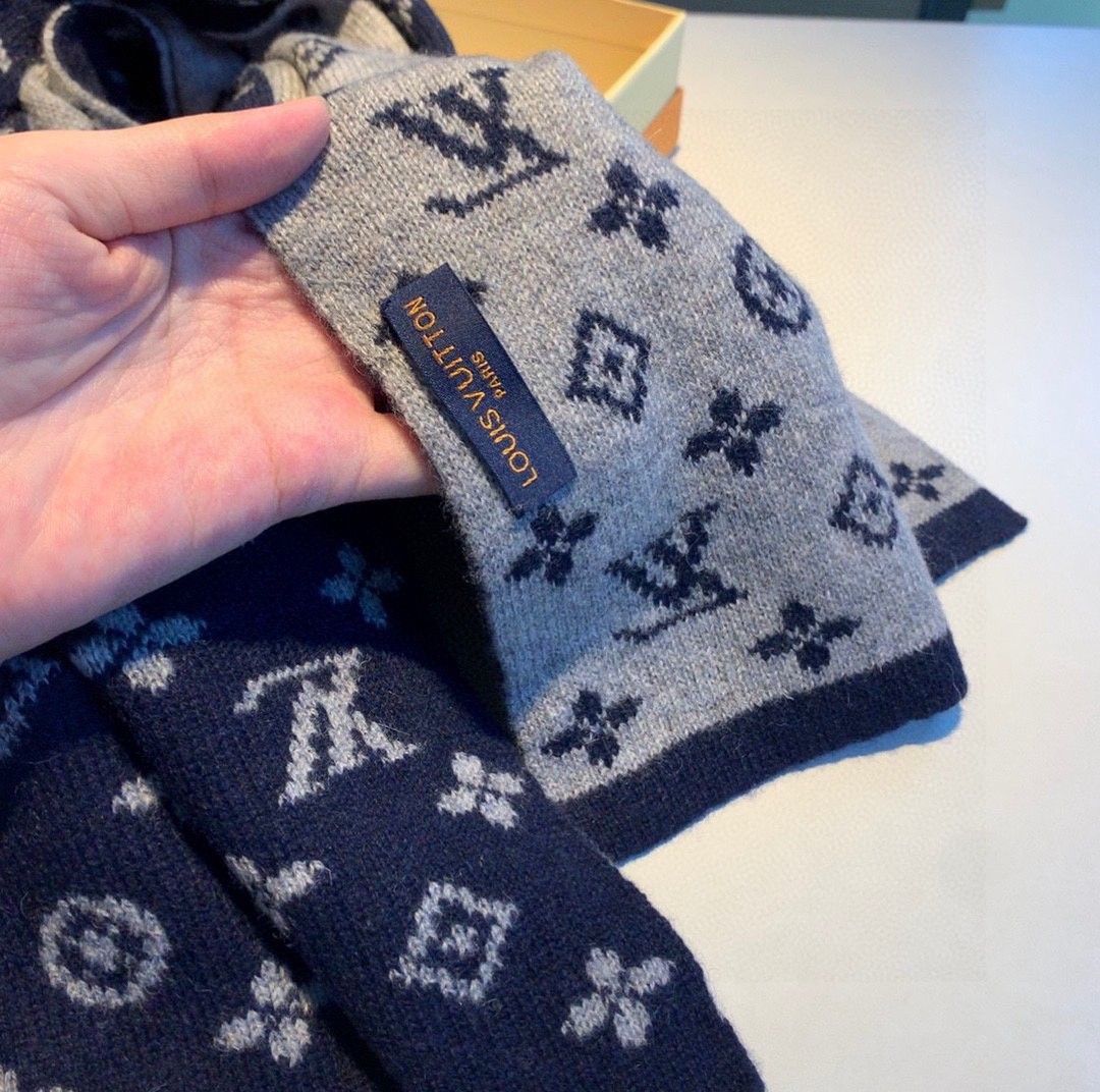 ルイヴィトン マフラー メンズ向け クラシック A31701