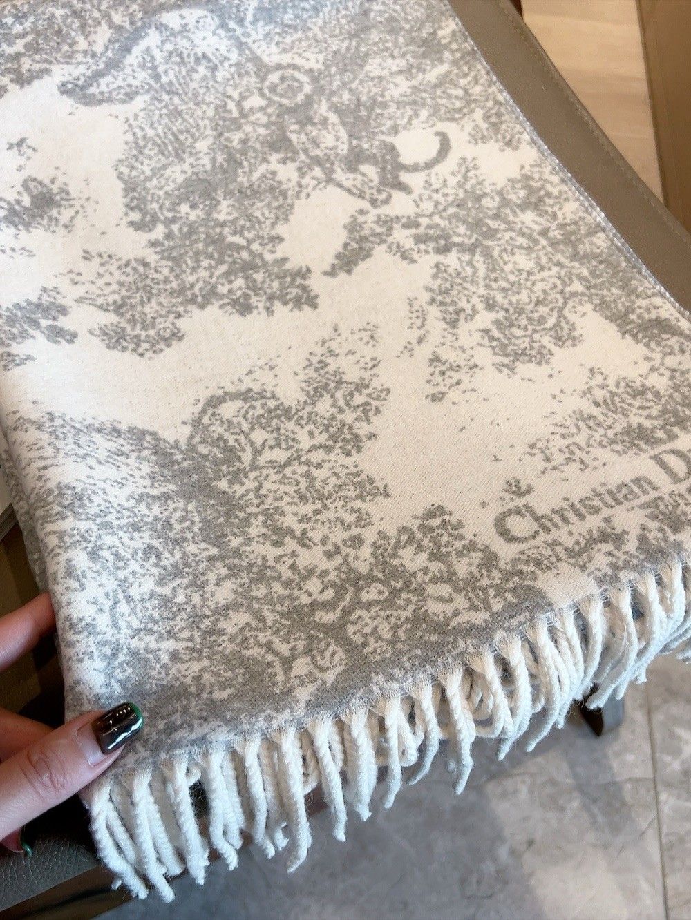 ディオール マフラー 動物 プリント A31699