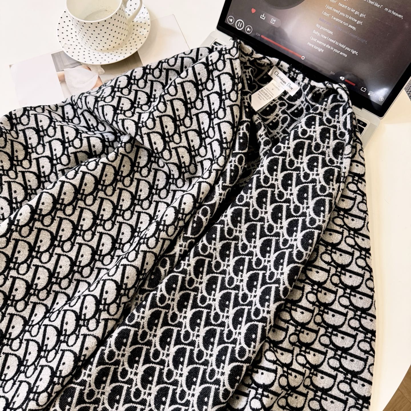 ディオール 大判ストール 秋冬 高級感 A31687