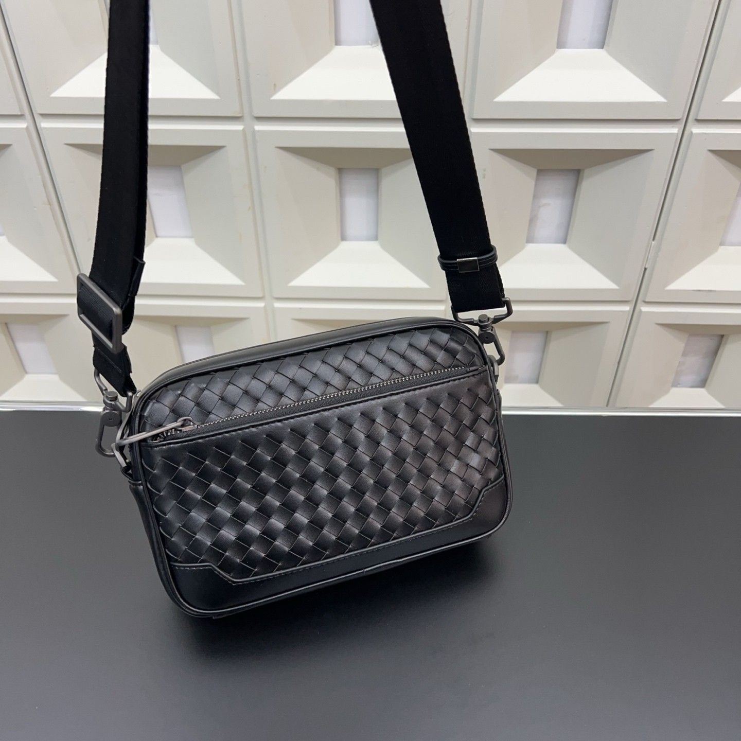 ボッテガ ヴェネタ ショルダーバッグ メンズ A31687