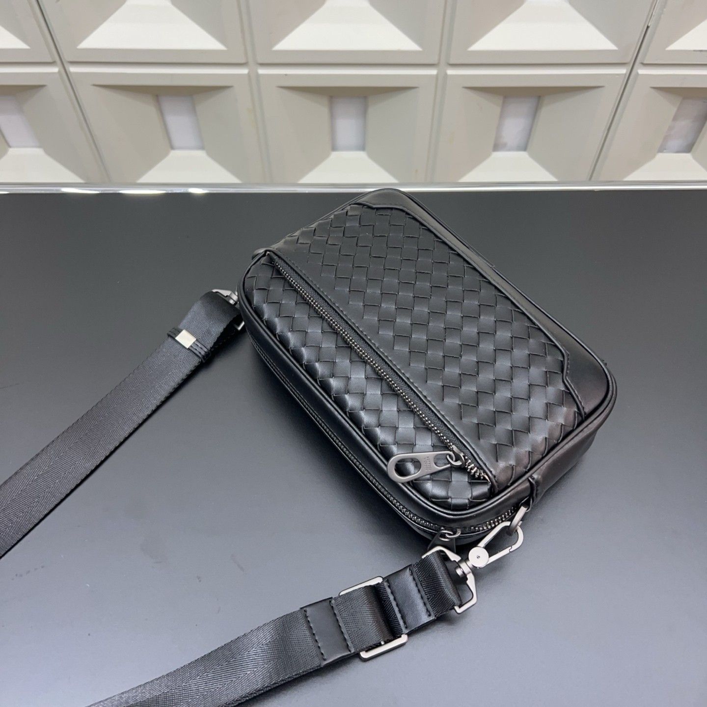 ボッテガ ヴェネタ ショルダーバッグ メンズ A31687