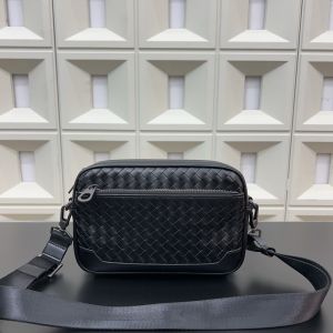 ボッテガ ヴェネタ ショルダーバッグ メンズ A31687