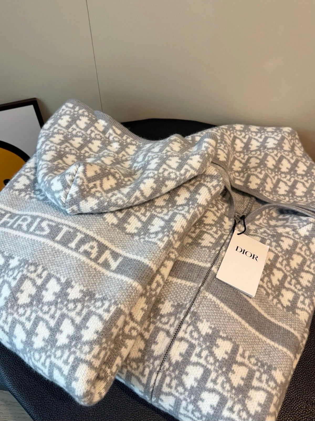 ディオール ニットジャケット 総柄 暖かい A31711