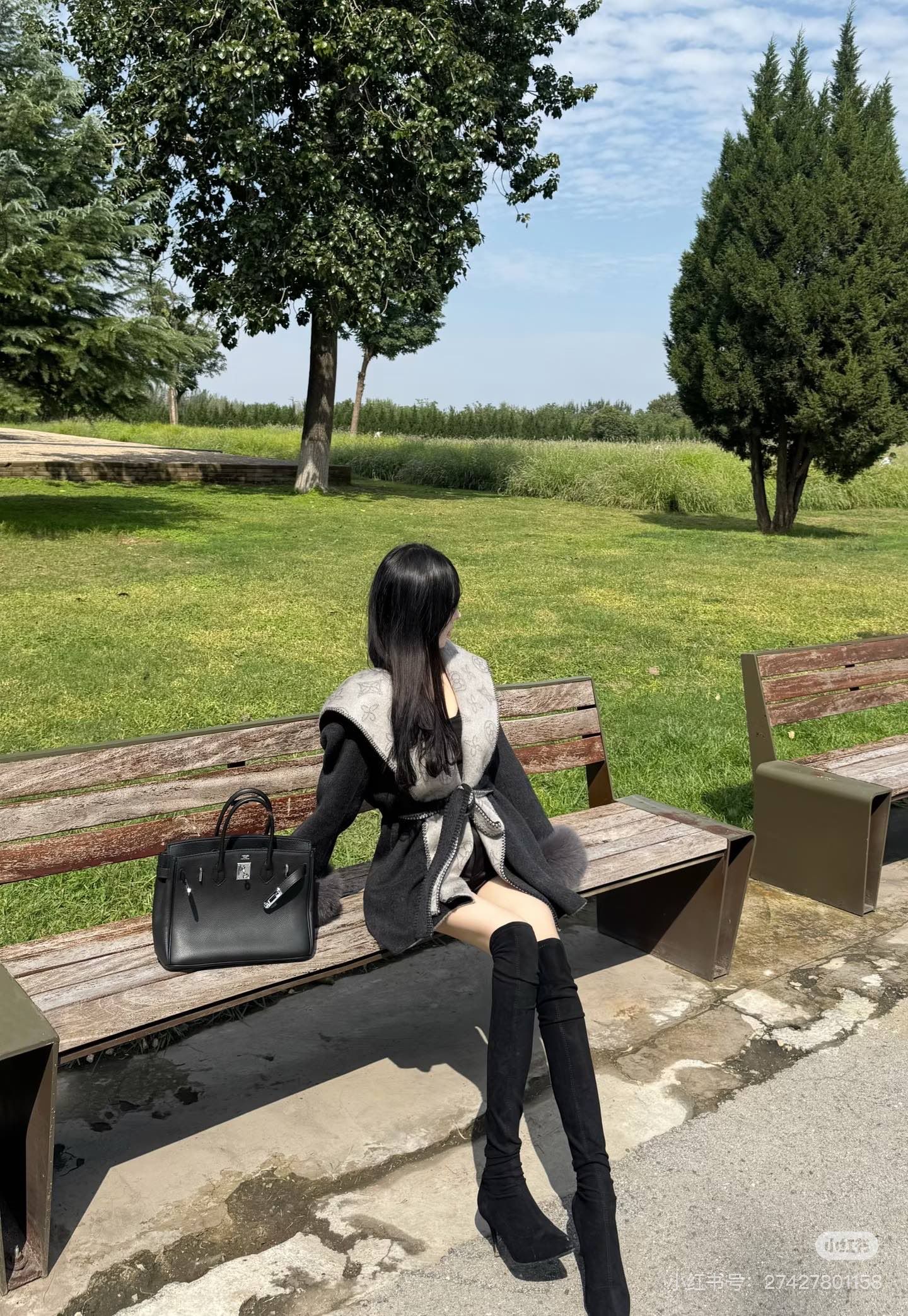 ルイヴィトン コート フード付きミドル丈 ファー付き袖 A31740