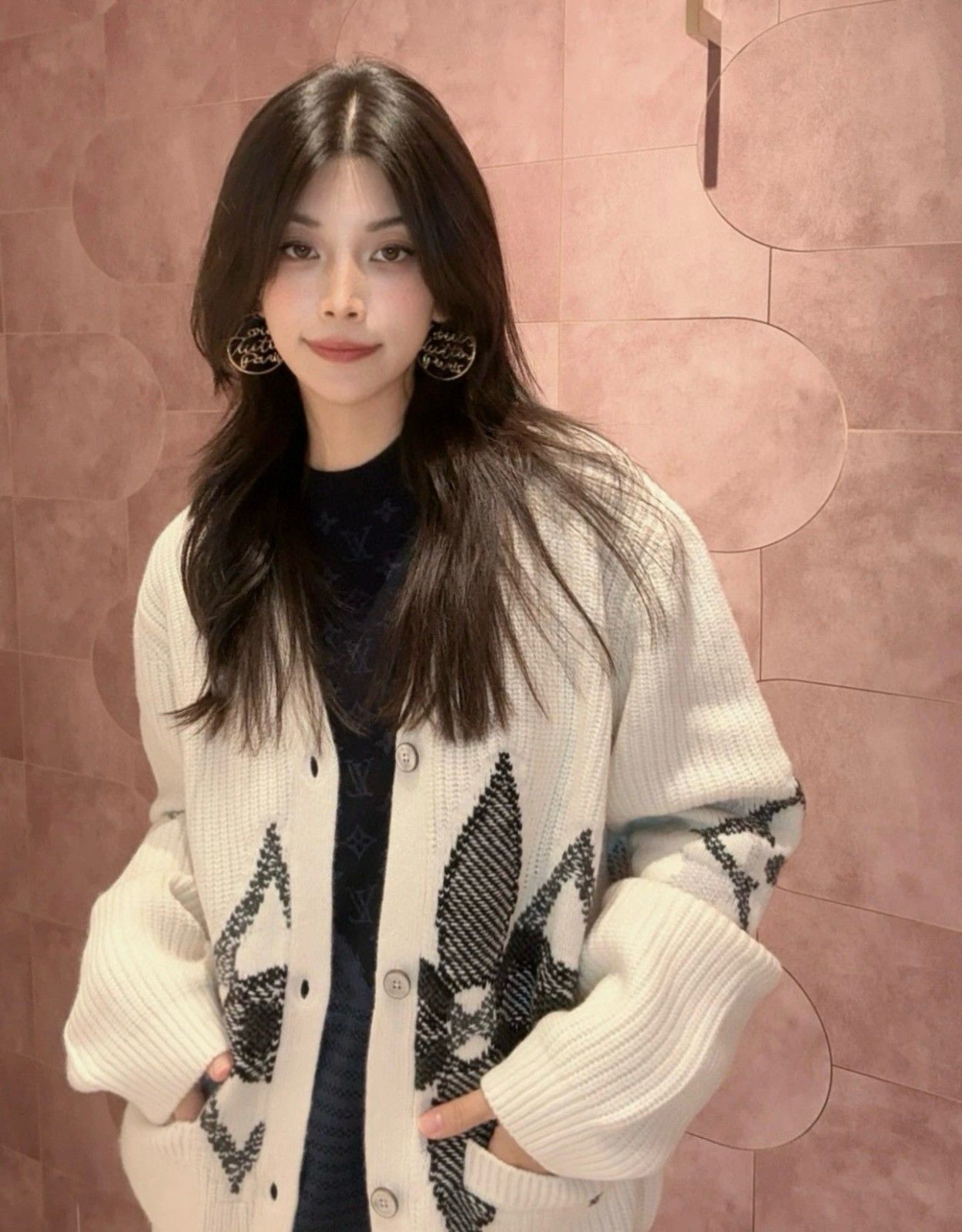 ルイヴィトン カーディガン ニット 男女兼用 A31739