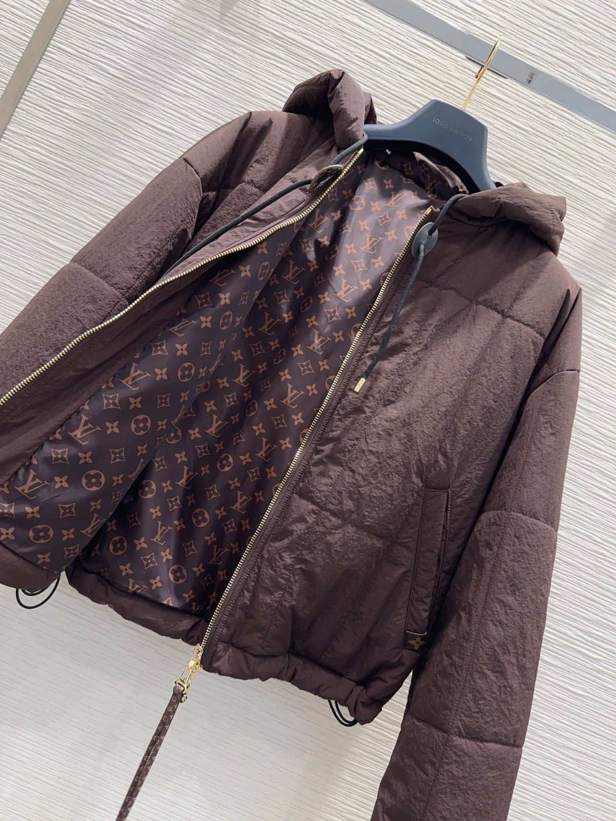 ルイヴィトン ジャケット 中綿入れ レディース A31737