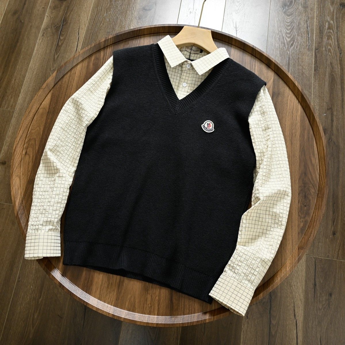 モンクレール 詰め合わせベスト シャツ メンズ シンプルデザイン A31707