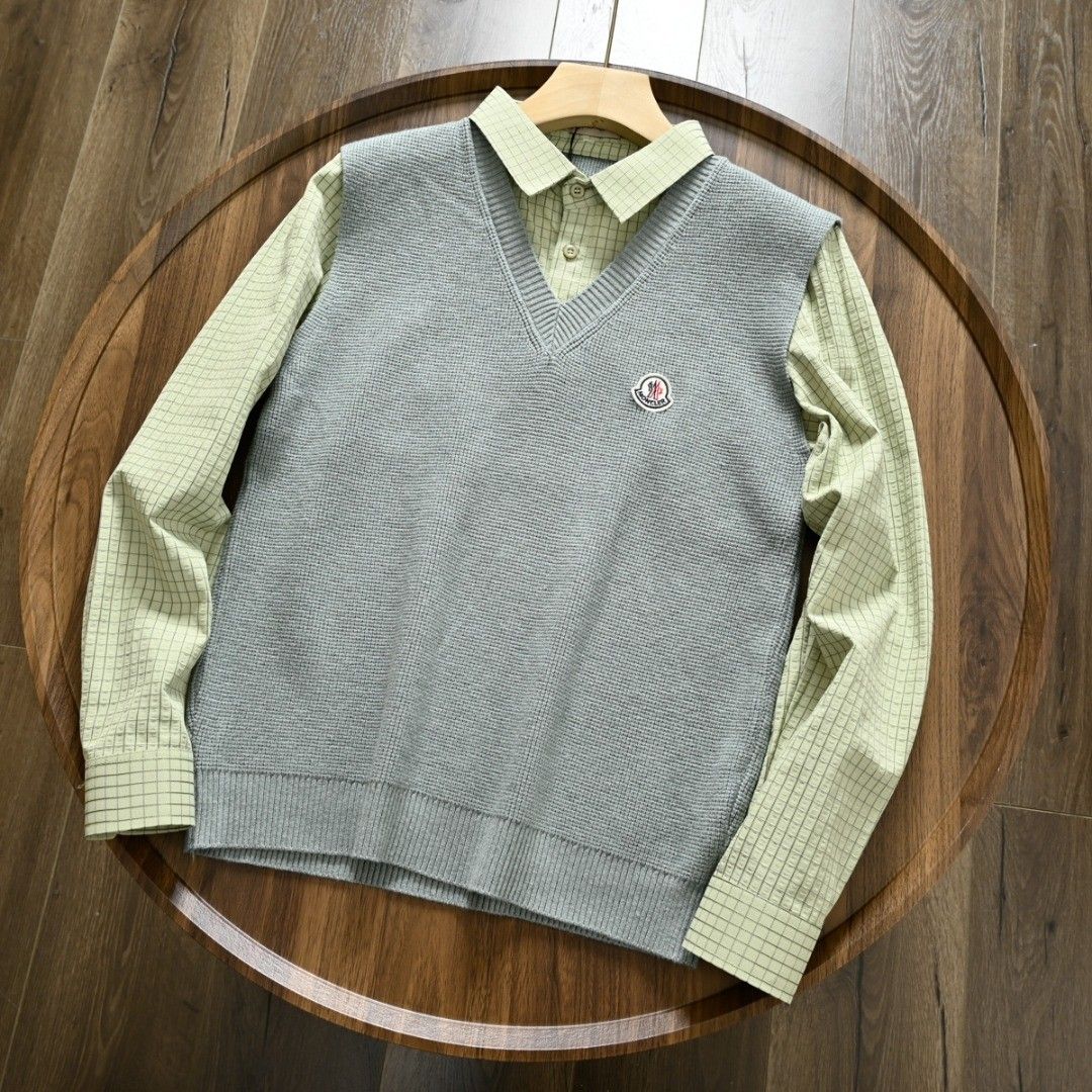 モンクレール 詰め合わせベスト シャツ メンズ シンプルデザイン A31707