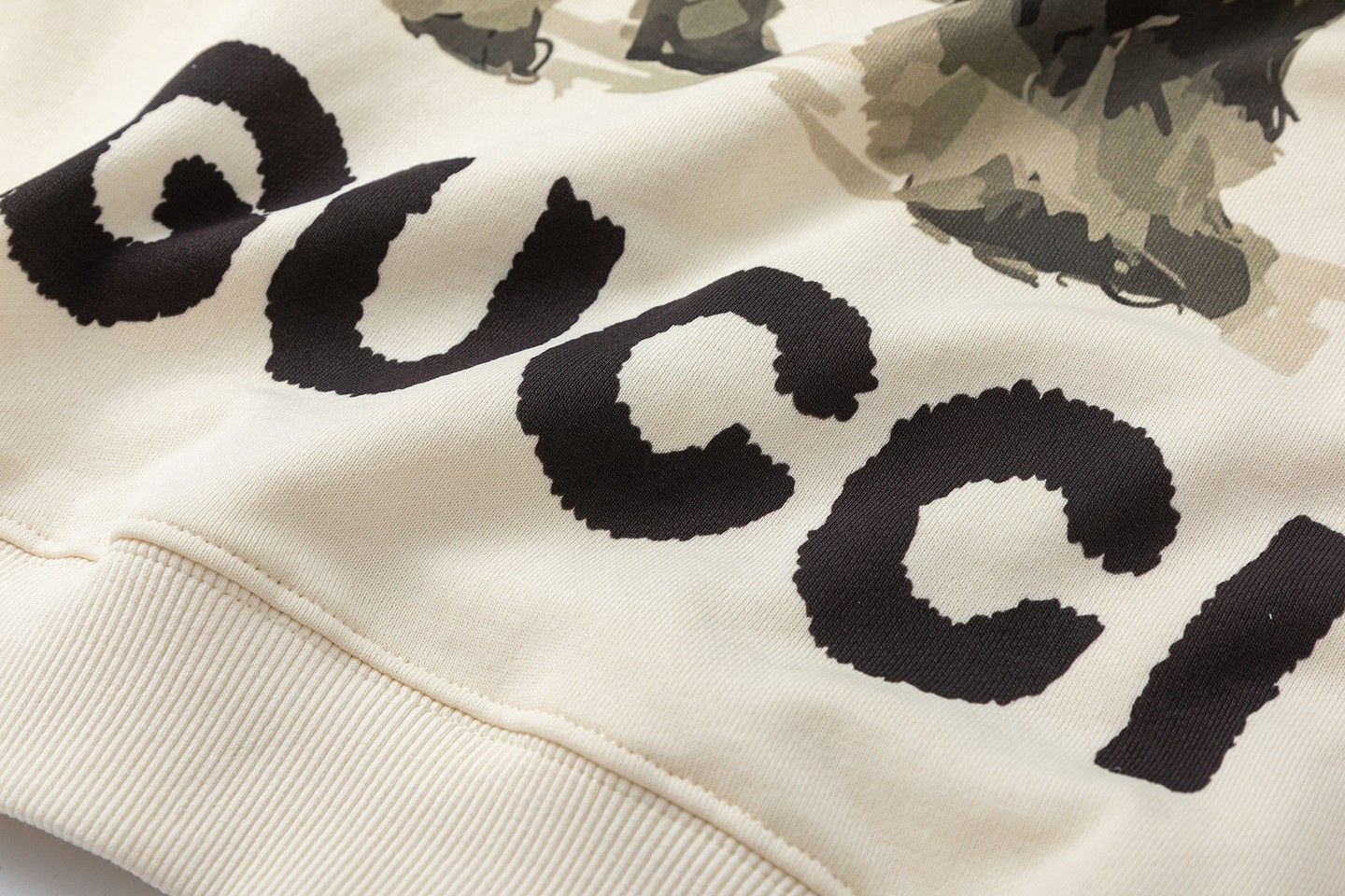 グッチ スウェットシャツ トレーナー 秋冬 ゆったり A31747